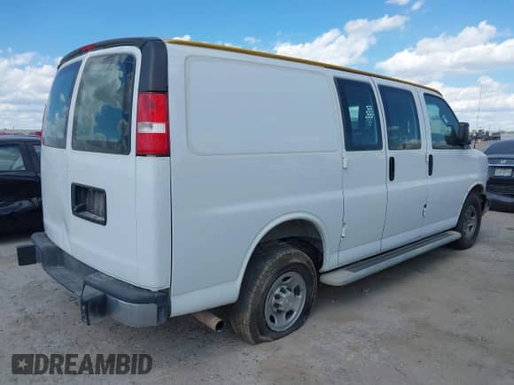 2020 Chevrolet Express Cargo с VIN 1GCWGAFG2L1182671, выставлен на аукционе IAAI как лот 43309626 с пробегом 151 139 миль миль и . История ставок и продаж доступна на DreamBid. Изображение 4.