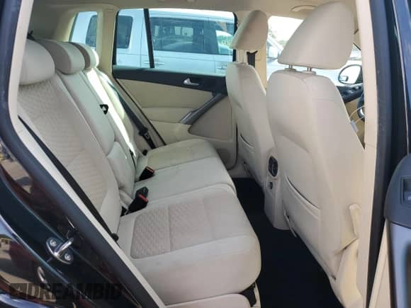 2009 Volkswagen Tiguan S с VIN WVGAV75N09W500104, выставлен на аукционе Copart как лот 69823825 с пробегом 98 190 миль миль и Списание • Salvage title. История ставок и продаж доступна на DreamBid. Изображение 10.