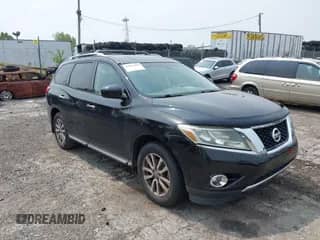 2013 Nissan Pathfinder SL with VIN 5N1AR2MM7DC606348, listed as a IAAI auction lot 42926568 with 147,485 mi miles and . Bid and sale history available at DreamBid. Image 1.