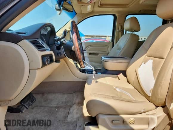 2014 Cadillac Escalade ESV Luxury с VIN 1GYS4HEF9ER223806, выставлен на аукционе Copart как лот 69805065 с пробегом 158 165 миль миль и Чистый • Clean title. История ставок и продаж доступна на DreamBid. Изображение 7.
