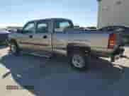 2004 Chevrolet Silverado 2500 LT z VIN 1GCGC23U04F146109, wystawiony jako Copart lot #76325114 z przebiegiem 167 064 mil mil oraz Szkoda całkowita • Salvage title. Historia ofert i sprzedaży dostępna na DreamBid. Obrazek 2.