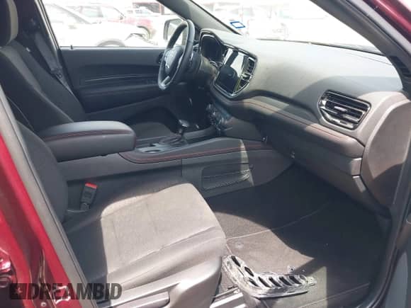 2025 Dodge Durango GT z VIN 1C4RDHDG8SC530803, wystawiony jako IAAI lot #42532855 z przebiegiem 5 680 mil mil oraz . Historia ofert i sprzedaży dostępna na DreamBid. Obrazek 5.