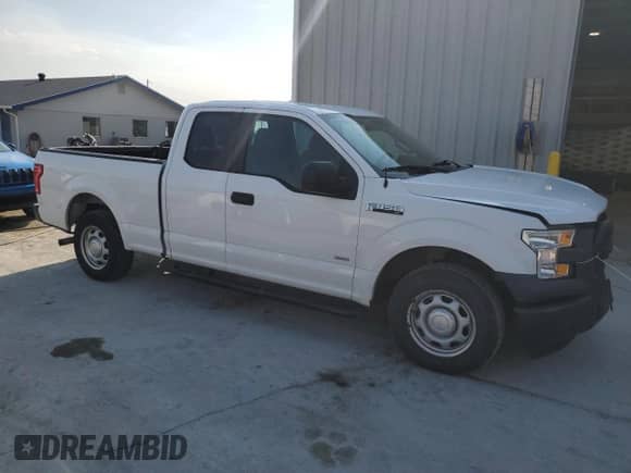 2016 Ford F-150 XLT z VIN 1FTEX1CP8GFA60406, wystawiony jako Copart lot #80323075 z przebiegiem 214 354 mil mil oraz Szkoda całkowita • Salvage title. Historia ofert i sprzedaży dostępna na DreamBid. Obrazek 4.