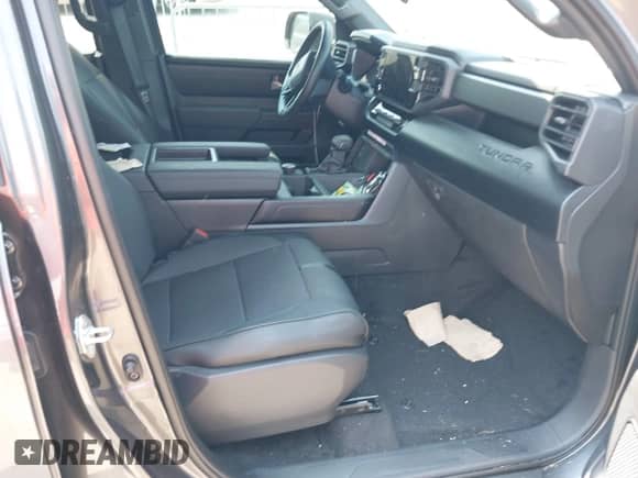 2025 Toyota Tundra SR with VIN 5TFLA5AB2SX048486, listed as a IAAI auction lot 43037169 with 4,902 mi miles and . Bid and sale history available at DreamBid. Image 5.