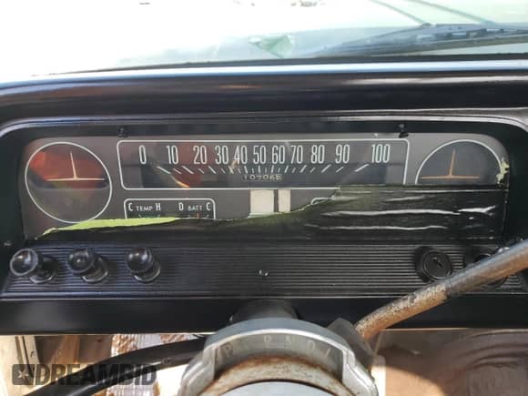 1964 Chevrolet Silverado 1500 z VIN 4C154J104361, wystawiony jako Copart lot #81961304 z przebiegiem 107 065 mil mil oraz Szkoda całkowita • Salvage title. Historia ofert i sprzedaży dostępna na DreamBid. Obrazek 9.