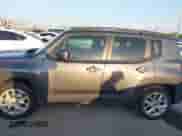 2017 Jeep Renegade Latitude с VIN ZACCJABB3HPG31328, выставлен на аукционе IAAI как лот 43000256 с пробегом 84 029 миль миль и . История ставок и продаж доступна на DreamBid. Изображение 14.