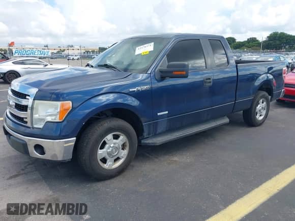 2013 Ford F-150 XL z VIN 1FTFX1CT8DFB46473, wystawiony jako IAAI lot #43378371 z przebiegiem 223 253 mil mil oraz . Historia ofert i sprzedaży dostępna na DreamBid. Obrazek 18.