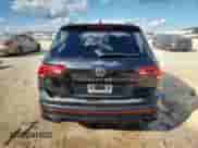 2022 Volkswagen Tiguan SE R-Line Black z VIN 3VVCB7AX9NM086989, wystawiony jako Copart lot #86275675 z przebiegiem 76 392 mil mil oraz Nie do naprawy • Non repairable. Historia ofert i sprzedaży dostępna na DreamBid. Obrazek 6.