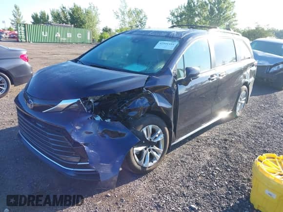 2025 Toyota Sienna Limited с VIN 5TDZSKFC1SS172228, выставлен на аукционе IAAI как лот 42951101 с пробегом 10 641 миль миль и . История ставок и продаж доступна на DreamBid. Изображение 19.