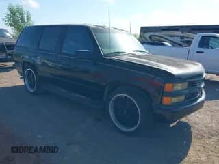2000 Chevrolet Tahoe Limited с VIN 1GNEC13R0YR213655, выставлен на аукционе IAAI как лот 43018938 с пробегом 167 046 миль миль и . История ставок и продаж доступна на DreamBid. Изображение 1.