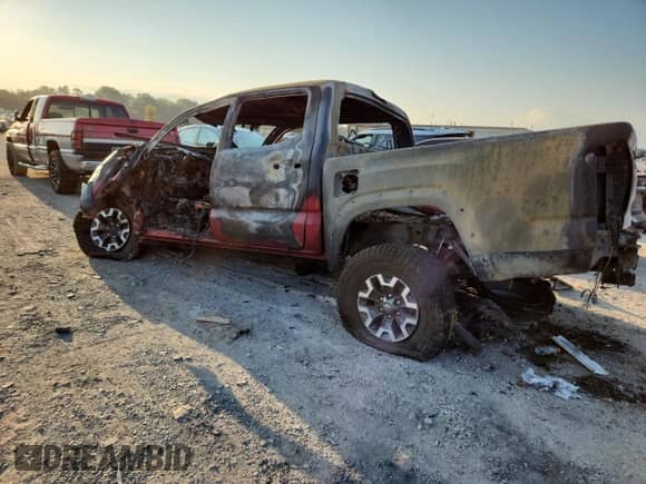 2023 Toyota Tacoma SR с VIN 3TMCZ5AN2PM536529, выставлен на аукционе Copart как лот 80729225 с пробегом Не указан миль и На запчасти • Non repairable. История ставок и продаж доступна на DreamBid. Изображение 2.