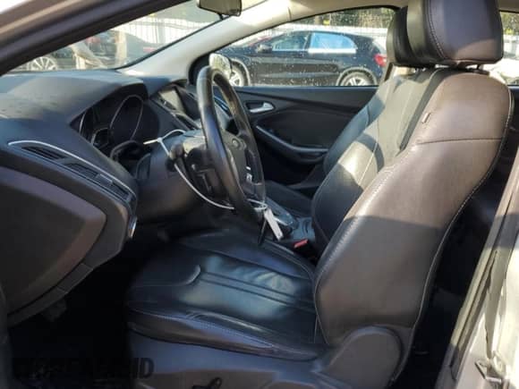 2013 Ford Focus Titanium with VIN 1FADP3J25DL141378, listed as a Copart auction lot 81845345 with 178,976 mi miles and Clean title. Bid and sale history available at DreamBid. Image 7.