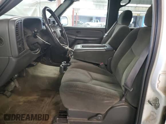 2004 Chevrolet Silverado 2500HD LS с VIN 1GCHC23G64F249873, выставлен на аукционе Copart как лот 64950975 с пробегом 88 874 миль миль и Чистый • Clean title. История ставок и продаж доступна на DreamBid. Изображение 7.