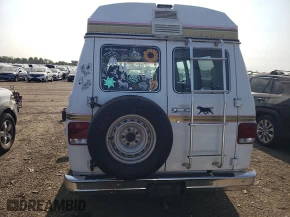 1992 Chevrolet Chevy Van with VIN 2GBEG25K3N4117707, listed as a Copart auction lot 67318524 with 181,994 mi miles and Salvage title. Bid and sale history available at DreamBid. Image 6.