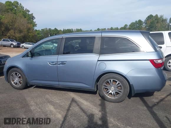 2013 Honda Odyssey EX-L с VIN 5FNRL5H68DB090414, выставлен на аукционе IAAI как лот 43497400 с пробегом 291 145 миль миль и . История ставок и продаж доступна на DreamBid. Изображение 14.