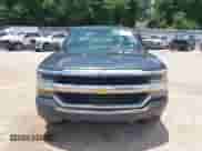 2019 Chevrolet Silverado 1500 Work Truck z VIN 2GCVKNECXK1204182, wystawiony jako IAAI lot #42523549 z przebiegiem 91 136 mil mil oraz . Historia ofert i sprzedaży dostępna na DreamBid. Obrazek 12.