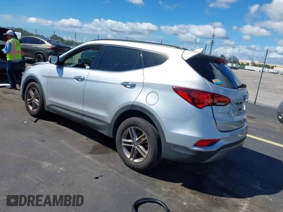 2017 Hyundai Santa Fe 2.4L с VIN 5XYZUDLB2HG498899, выставлен на аукционе IAAI как лот 43364901 с пробегом 110 113 миль миль и . История ставок и продаж доступна на DreamBid. Изображение 3.