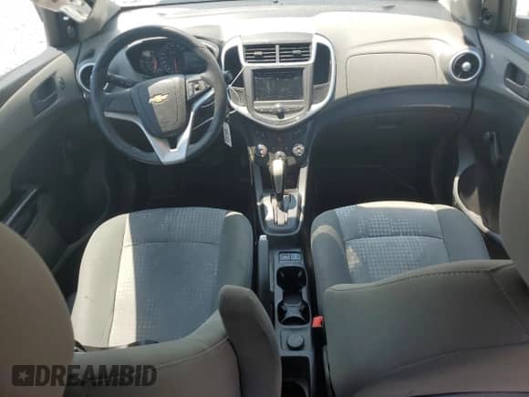 2018 Chevrolet Sonic LS с VIN 1G1JB5SGXJ4119554, выставлен на аукционе Copart как лот 63808725 с пробегом 66 823 миль миль и Списание • Salvage title. История ставок и продаж доступна на DreamBid. Изображение 8.