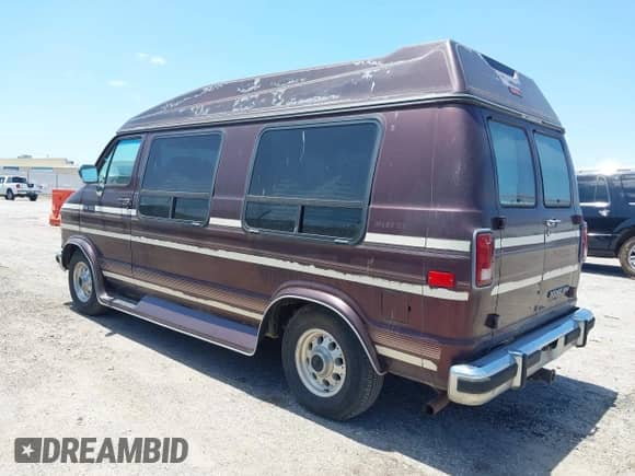 1993 Dodge Cargo with VIN 2B6HB21Y3PK528867, listed as a IAAI auction lot 42560916 with 143,090 mi miles and . Bid and sale history available at DreamBid. Image 3.