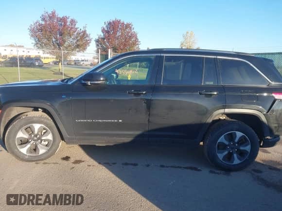 2024 Jeep Grand Cherokee с VIN 1C4RJYB6XRC710880, выставлен на аукционе IAAI как лот 43550812 с пробегом 73 819 миль миль и . История ставок и продаж доступна на DreamBid. Изображение 14.