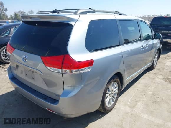2012 Toyota Sienna XLE AAS with VIN 5TDYK3DC2CS178061, listed as a IAAI auction lot 43229260 with 166,472 mi miles and . Bid and sale history available at DreamBid. Image 4.