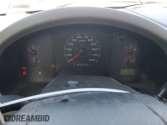 2005 Ford F-150 STX z VIN 1FTRX02W75KB65639, wystawiony jako Copart lot #82519815 z przebiegiem 151 351 mil mil oraz Szkoda całkowita • Salvage title. Historia ofert i sprzedaży dostępna na DreamBid. Obrazek 9.