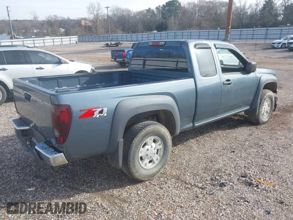 2006 Chevrolet Colorado 1LT z VIN 1GCDT196368234780, wystawiony jako IAAI lot #41443916 z przebiegiem Nie podano mil oraz . Historia ofert i sprzedaży dostępna na DreamBid. Obrazek 4.
