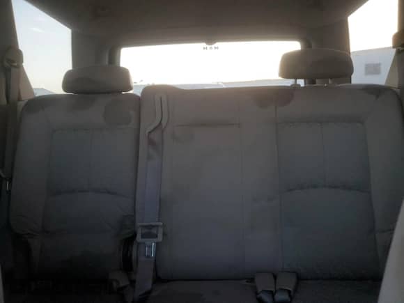 2007 Saturn VUE I4 z VIN 5GZCZ33D37S820508, wystawiony jako Copart lot #77581614 z przebiegiem 154 859 mil mil oraz Szkoda całkowita • Salvage title. Historia ofert i sprzedaży dostępna na DreamBid. Obrazek 10.