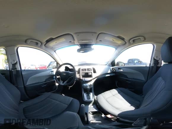 2013 Chevrolet Sonic LT с VIN 1G1JC5SH2D4168340, выставлен на аукционе IAAI как лот 43168491 с пробегом 147 319 миль миль и . История ставок и продаж доступна на DreamBid. Изображение 19.
