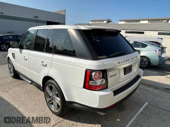 2013 Land Rover Range Rover Sport SC z VIN SALSH2E48DA769086, wystawiony jako Copart lot #81120195 z przebiegiem 54 206 mil mil oraz Czysty tytuł • Clean title. Historia ofert i sprzedaży dostępna na DreamBid. Obrazek 3.