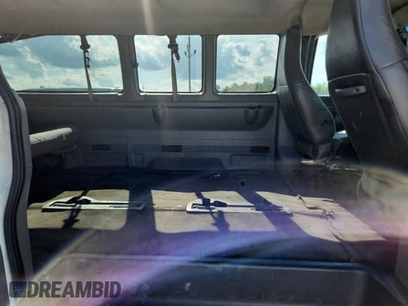 2017 Chevrolet Express Passenger LT с VIN 1GAZGPFF6H1242149, выставлен на аукционе Copart как лот 63700745 с пробегом 707 545 миль миль и Списание • Salvage title. История ставок и продаж доступна на DreamBid. Изображение 11.