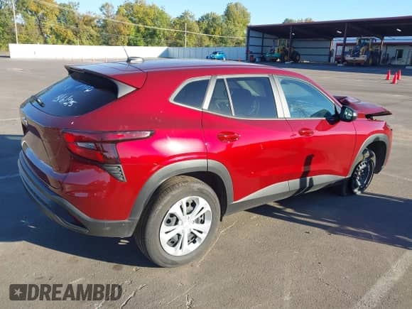 2025 Chevrolet Trax LS с VIN KL77LFEP5SC179858, выставлен на аукционе IAAI как лот 43454002 с пробегом 19 869 миль миль и . История ставок и продаж доступна на DreamBid. Изображение 4.