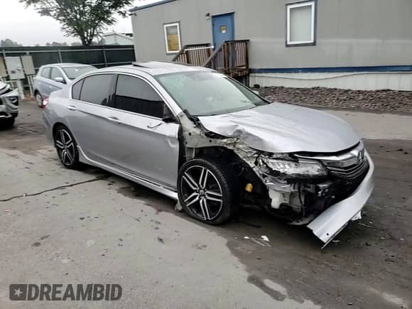 2017 Honda Accord Touring z VIN 1HGCR3F97HA021431, wystawiony jako Copart lot #81602575 z przebiegiem 126 191 mil mil oraz Szkoda całkowita • Salvage title. Historia ofert i sprzedaży dostępna na DreamBid. Obrazek 14.