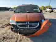 2011 Dodge Grand Caravan Crew z VIN 2D4RN5DG9BR756497, wystawiony jako Copart lot #71729205 z przebiegiem 110 382 mil mil oraz Szkoda całkowita • Salvage title. Historia ofert i sprzedaży dostępna na DreamBid. Obrazek 5.
