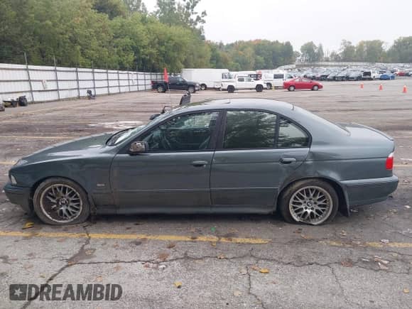 2002 BMW 5 Series 530i с VIN WBADT63462CK27766, выставлен на аукционе IAAI как лот 43300242 с пробегом Не указан миль и . История ставок и продаж доступна на DreamBid. Изображение 14.