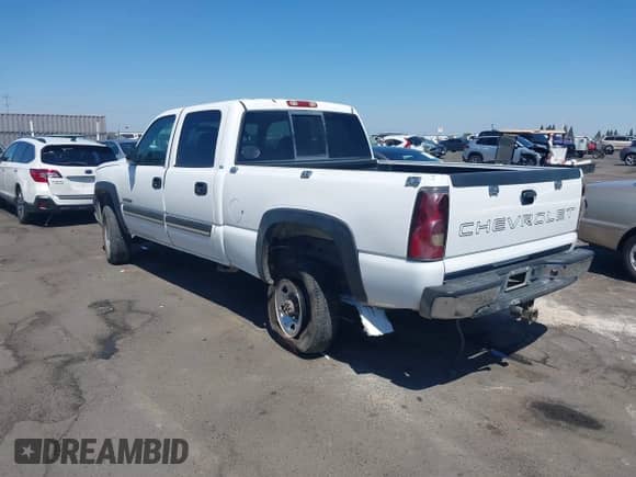 2005 Chevrolet Silverado 2500HD LS с VIN 1GCHC23U95F823664, выставлен на аукционе IAAI как лот 42732954 с пробегом 368 151 миль миль и . История ставок и продаж доступна на DreamBid. Изображение 3.