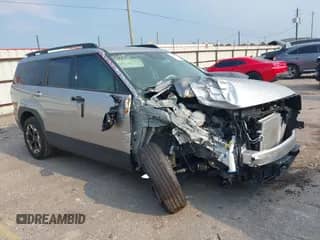 2025 Hyundai Santa Fe SEL с VIN 5NMP24GL4SH081152, выставлен на аукционе IAAI как лот 43049940 с пробегом 13 108 миль миль и . История ставок и продаж доступна на DreamBid. Изображение 1.