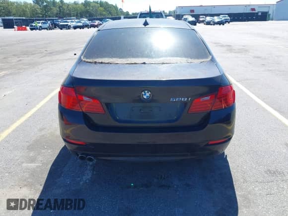 2015 BMW 5 Series 528i с VIN WBA5A5C57FD516586, выставлен на аукционе IAAI как лот 43342824 с пробегом 119 598 миль миль и . История ставок и продаж доступна на DreamBid. Изображение 16.