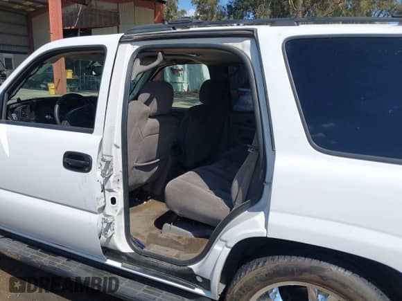 2004 Chevrolet Tahoe LT с VIN 1GNEC13T34R190149, выставлен на аукционе IAAI как лот 43189643 с пробегом 178 809 миль миль и . История ставок и продаж доступна на DreamBid. Изображение 6.