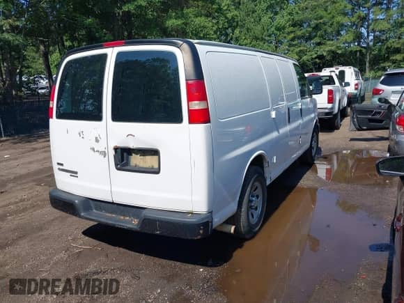 2011 Chevrolet Express Cargo with VIN 1GCSGAFX4B1168817, listed as a IAAI auction lot 42650299 with 255,483 mi miles and . Bid and sale history available at DreamBid. Image 4.