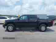 2011 Chevrolet Colorado 1LT z VIN 1GCHTCFE8B8105355, wystawiony jako IAAI lot #42298157 z przebiegiem 213 853 mil mil oraz . Historia ofert i sprzedaży dostępna na DreamBid. Obrazek 14.