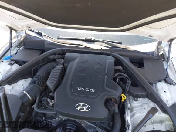 2015 Hyundai Genesis 3.8L с VIN KMHGN4JE5FU014801, выставлен на аукционе IAAI как лот 42676790 с пробегом 94 827 миль миль и . История ставок и продаж доступна на DreamBid. Изображение 10.
