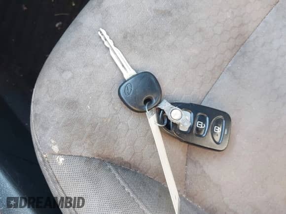 2020 Hyundai Elantra SEL with VIN KMHD84LF5LU936836, listed as a IAAI auction lot 43104010 with 106,699 mi miles and . Bid and sale history available at DreamBid. Image 11.