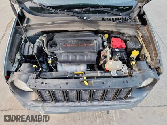 2018 Jeep Renegade Latitude with VIN ZACCJABB6JPH05525, listed as a Copart auction lot 71894825 with 56,774 mi miles and Salvage title. Bid and sale history available at DreamBid. Image 12.