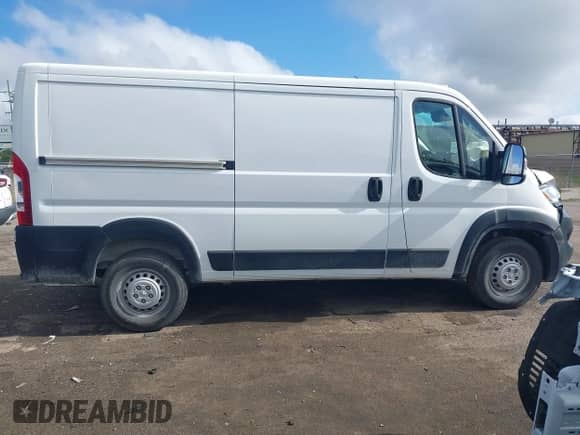 2024 Ram ProMaster Cargo Tradesman с VIN 3C6LRVAG7RE132017, выставлен на аукционе IAAI как лот 42202594 с пробегом 7 709 миль миль и . История ставок и продаж доступна на DreamBid. Изображение 13.