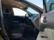 2016 Nissan Pathfinder S z VIN 5N1AR2MN9GC622533, wystawiony jako IAAI lot #42235750 z przebiegiem 170 476 mil mil oraz . Historia ofert i sprzedaży dostępna na DreamBid. Obrazek 5.