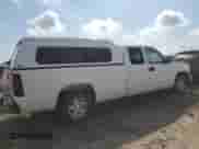 2003 Chevrolet Silverado 1500 LS z VIN 1GCEC19T93E186628, wystawiony jako Copart lot #74373104 z przebiegiem 104 619 mil mil oraz Szkoda całkowita • Salvage title. Historia ofert i sprzedaży dostępna na DreamBid. Obrazek 3.