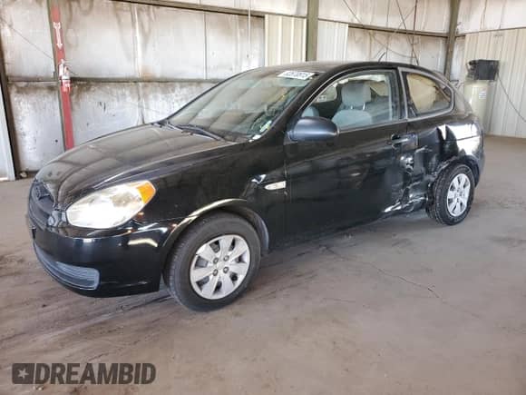 2008 Hyundai Accent GS z VIN KMHCM36C98U064395, wystawiony jako Copart lot #82670815 z przebiegiem 78 849 mil mil oraz Szkoda całkowita • Salvage title. Historia ofert i sprzedaży dostępna na DreamBid. Obrazek 1.