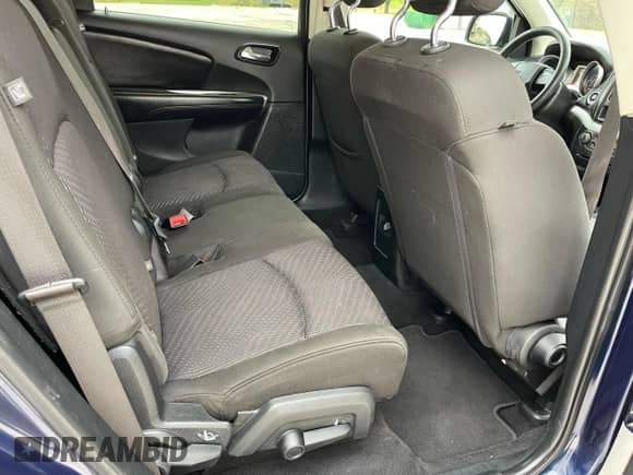 2019 Dodge Journey SE Value z VIN 3C4PDCAB9KT859047, wystawiony jako Copart lot #85012385 z przebiegiem 230 567 mil mil oraz Czysty tytuł • Clean title. Historia ofert i sprzedaży dostępna na DreamBid. Obrazek 6.
