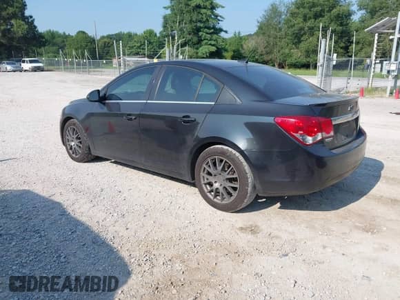2014 Chevrolet Cruze Diesel with VIN 1G1P75SZ7E7283894, listed as a IAAI auction lot 42676459 with 177,312 mi miles and . Bid and sale history available at DreamBid. Image 3.